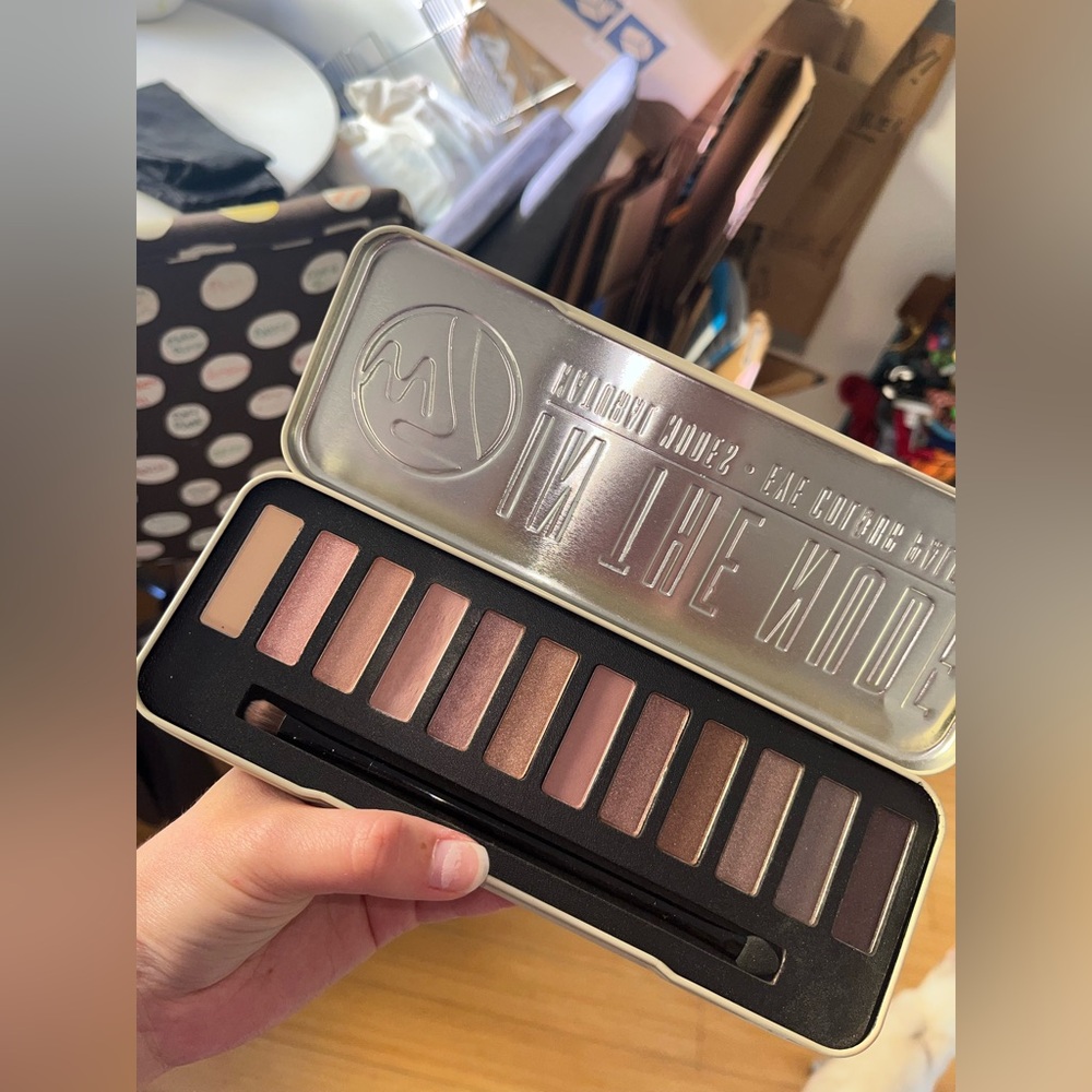 Makeup Lot - Picture 8 of 9